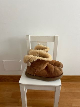 Botas ugg con lazo 