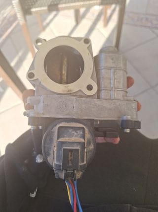 Cuerpo mariposa nissan micra gasolina ,RME45