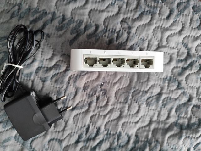 Switch ethernet TP-LINK TL-SF1005D