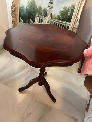 Velador o mesa auxiliar marqueteria