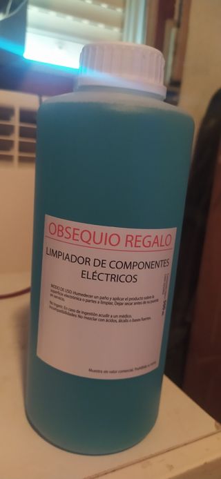 Limpiador de componentes electrónicos