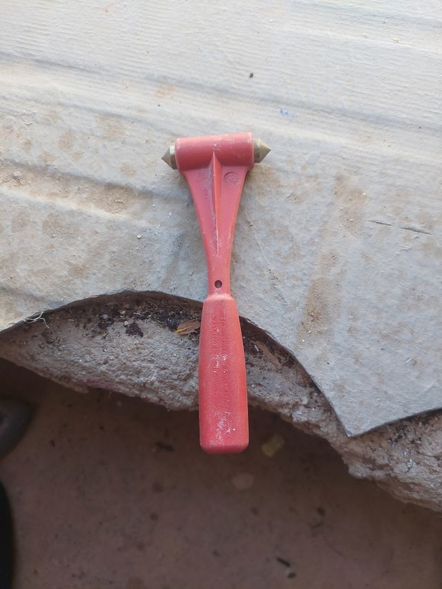 Martillo rompecristales