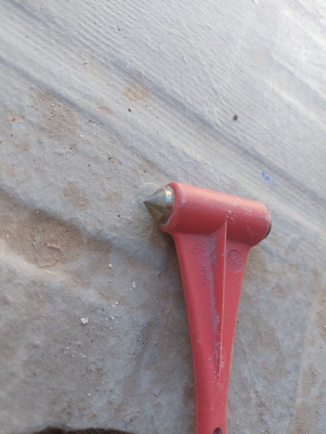 Martillo rompecristales