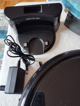 CECOTEC: Robot Aspirador y Fregasuelos