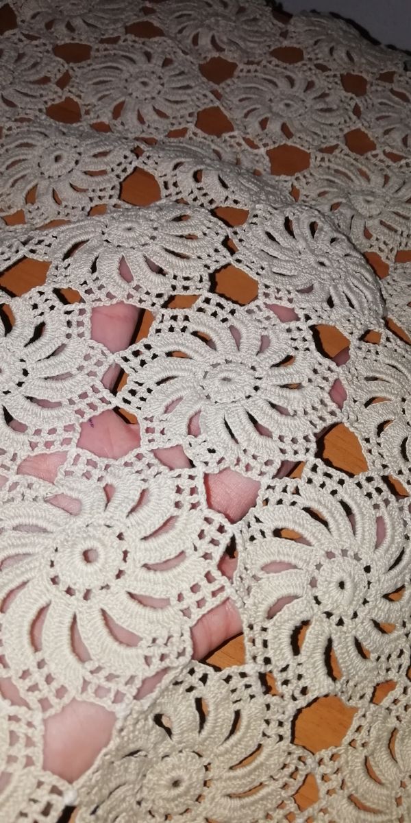 Centrino fatto a mano, uncinetto