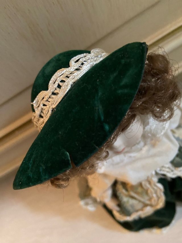 Bambola di gesso Vintage