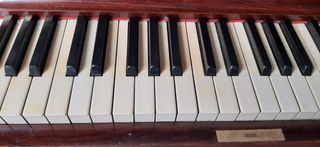 PIANO ALEMÁN