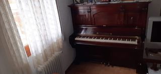 PIANO ALEMÁN