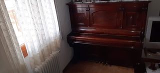 PIANO ALEMÁN