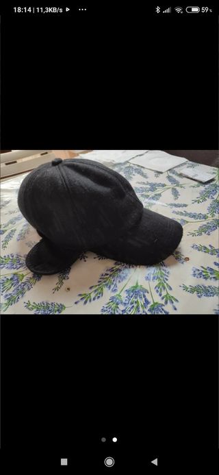 Cappello con copri orecchie