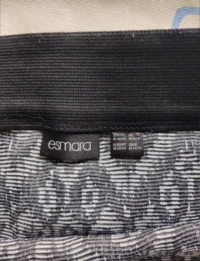 Falda de estampado geométrico