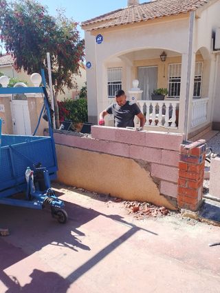 CONSTRUCCIÓNES Y REFORMAS J.M.