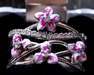 ANILLO DE PLATA VINTAGE DE FLORES ESMALTADO