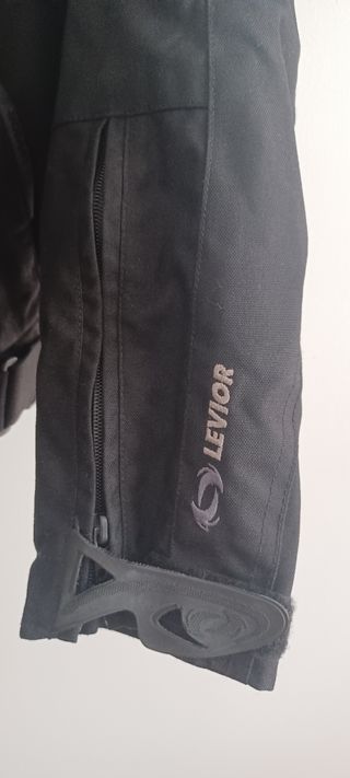 Chaqueta moto marca Levior