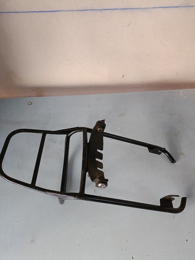 Porta bultos derbi varian