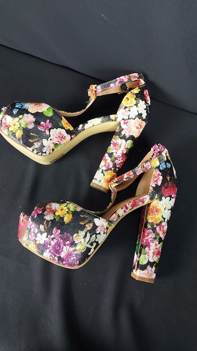 Scarpe donna contatti con plateau