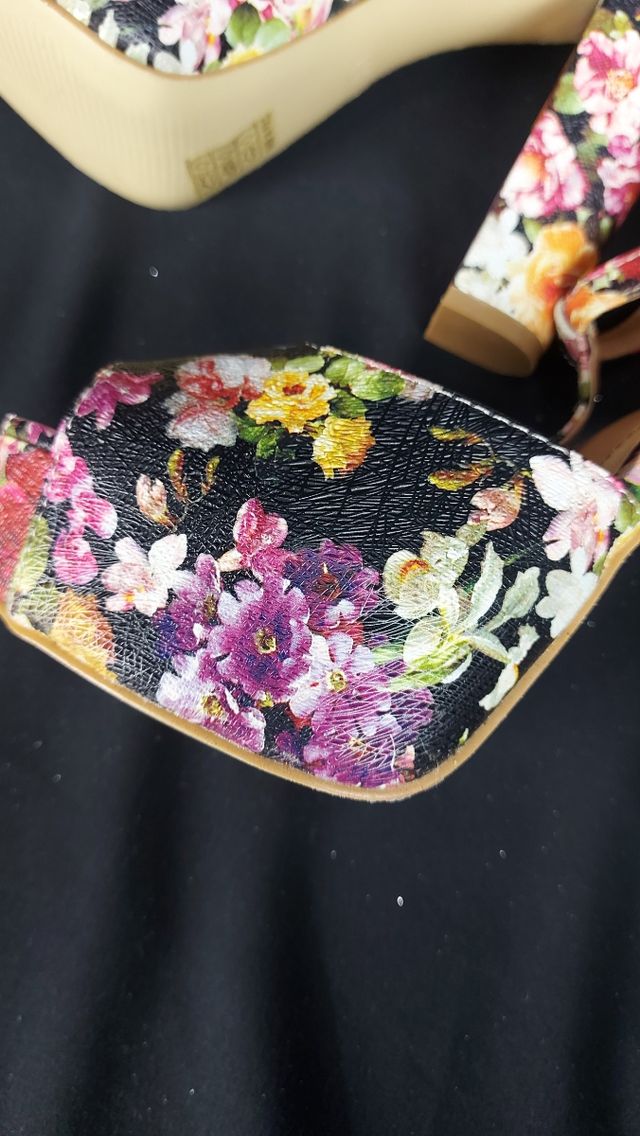 Scarpe donna contatti con plateau