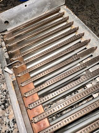 Quemador y radiador Caldera Ferroli