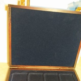 Estuche de Mader, para Medallas, Monedas