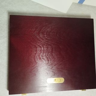 Estuche de Mader, para Medallas, Monedas