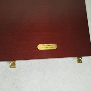 Estuche de Madera con Interior de Terciopelo