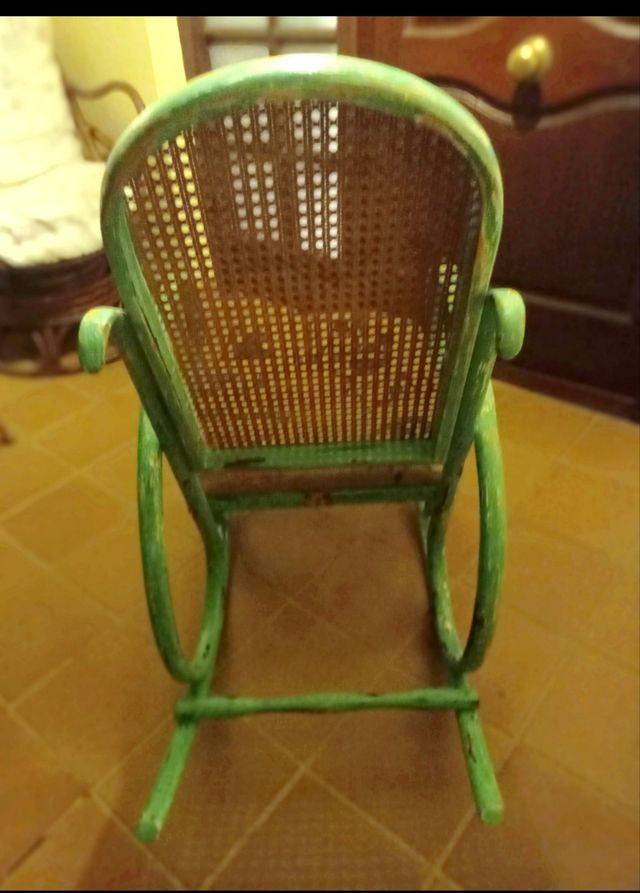 Mecedora vintage de rejilla