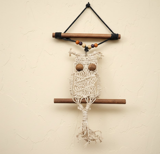 Gufo portafortuna in macramè