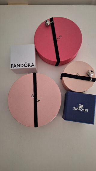 Cajita joyero, marcas: Tous. Pandora, sw