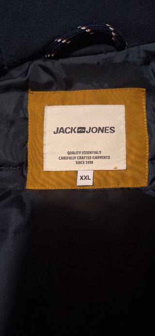 Abrigo jack&Jones color camel