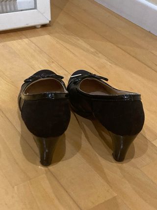 Zapatos negros de tacón