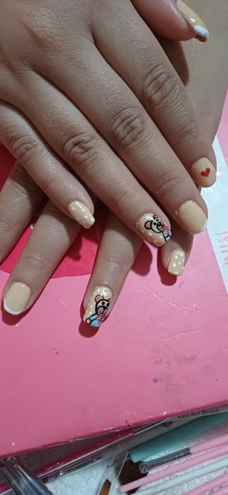 Manicura y pedicura de urgencia