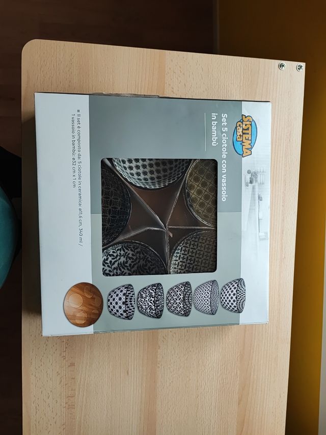 Set 5 ciotole con vassoio in bambu