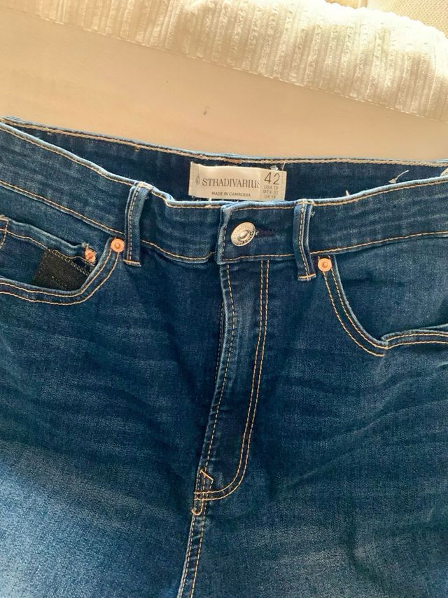 PANTALÓN DROPPED FLARE STRADIVARIUS REGALO CAMI