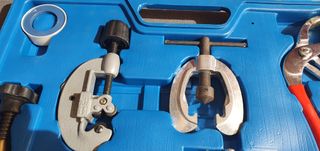 kit completo de abocardado y ensanchado de tubos.