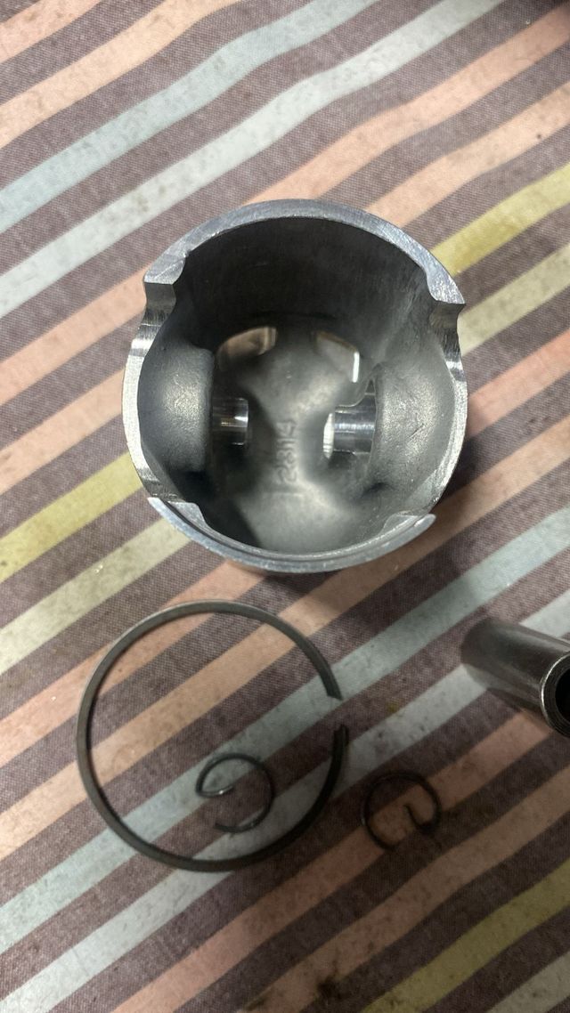 Piston 48 mm rieju mr80