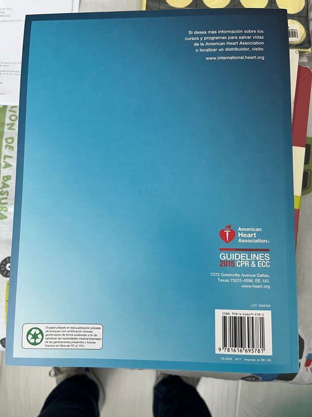 Libro primeros Auxilios con RCP y DEA