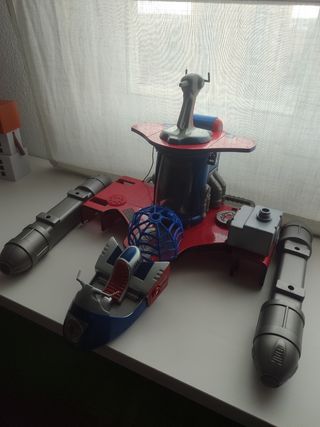 Juego spiderman base anfibia