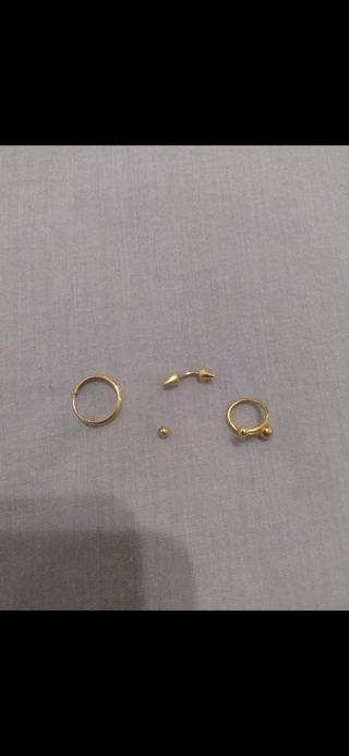 Oro piercings pendientes