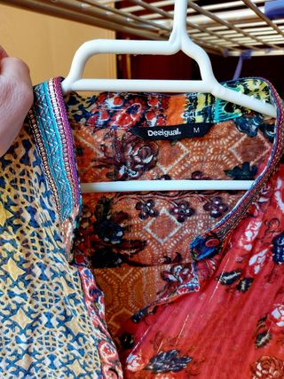 Blusa manga larga Desigual como nueva 