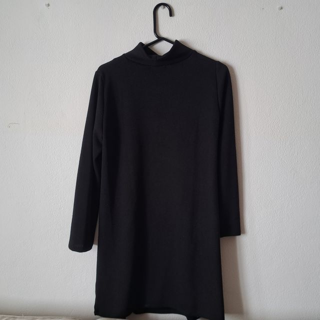 Vestido negro Zara