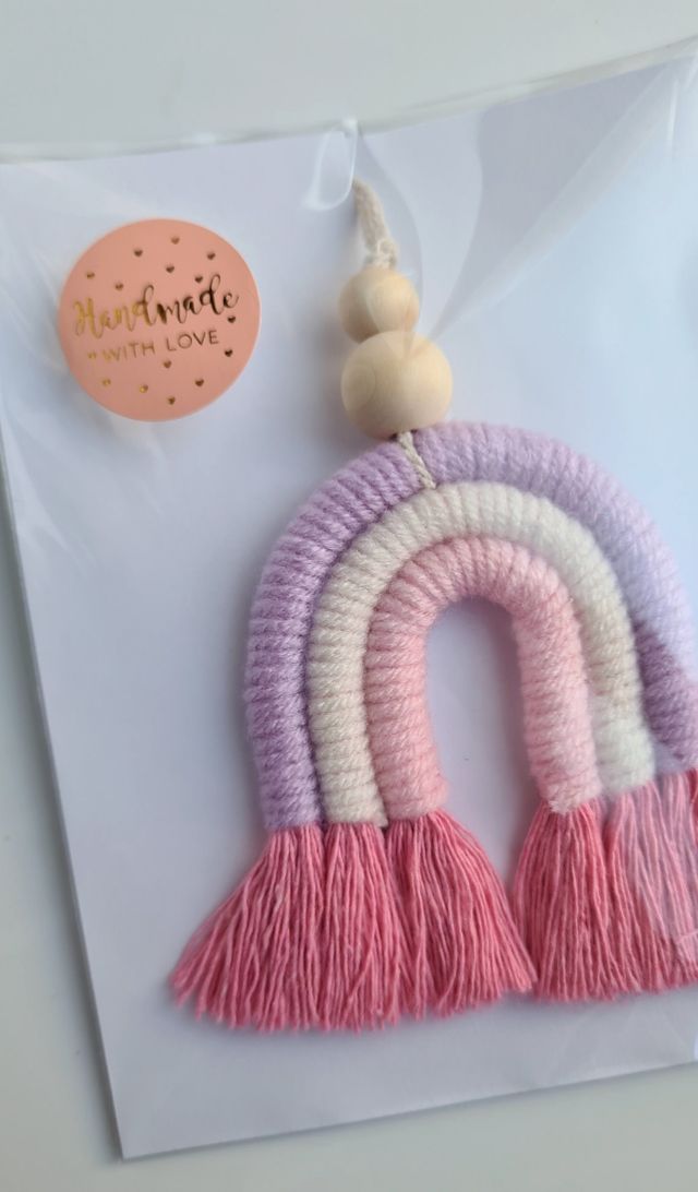 Arcoíris macramé rosa pequeño