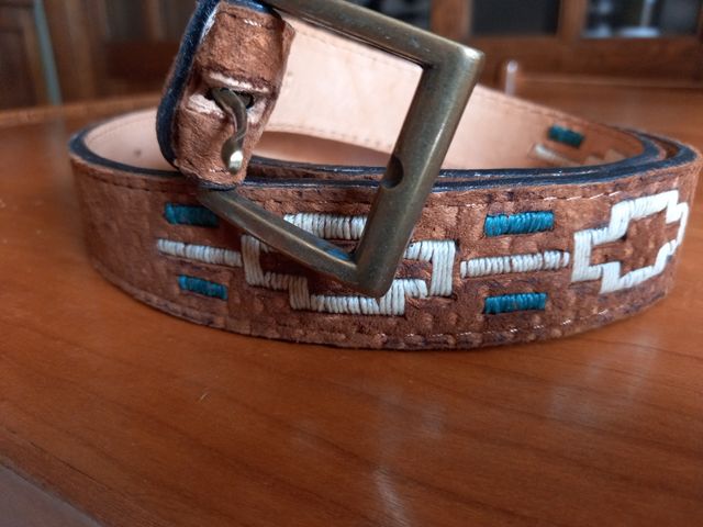 Cintura in cuoio argentino con inserti lavorati a