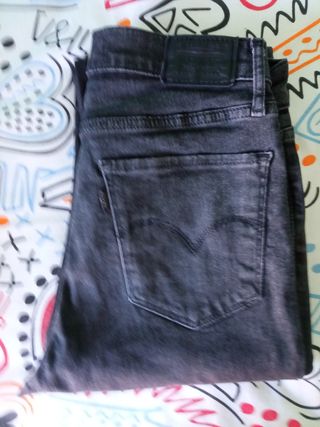 Pantalón Levis mujer 