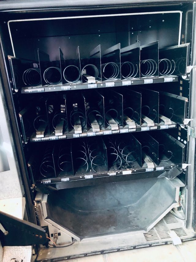 Máquina dispensadora café y bebidas