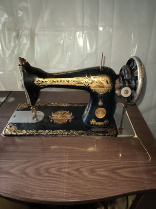 MAQUINA DE COSER SINGER