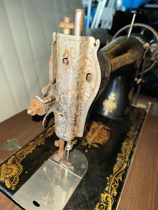 MAQUINA DE COSER SINGER