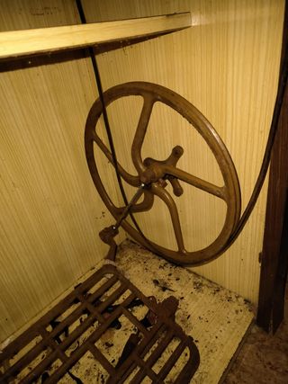 MAQUINA DE COSER SINGER