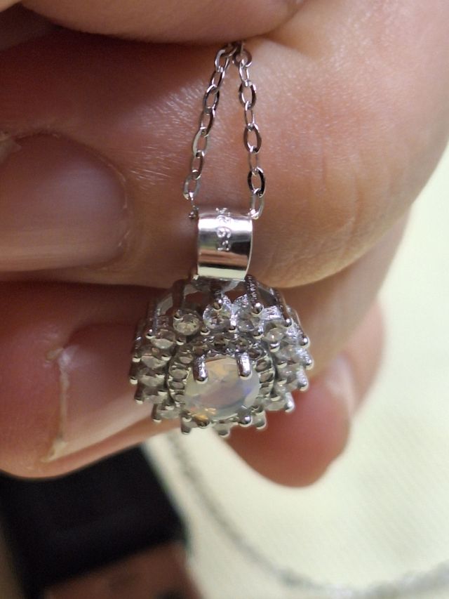 Pendente Opale naturale e catenina