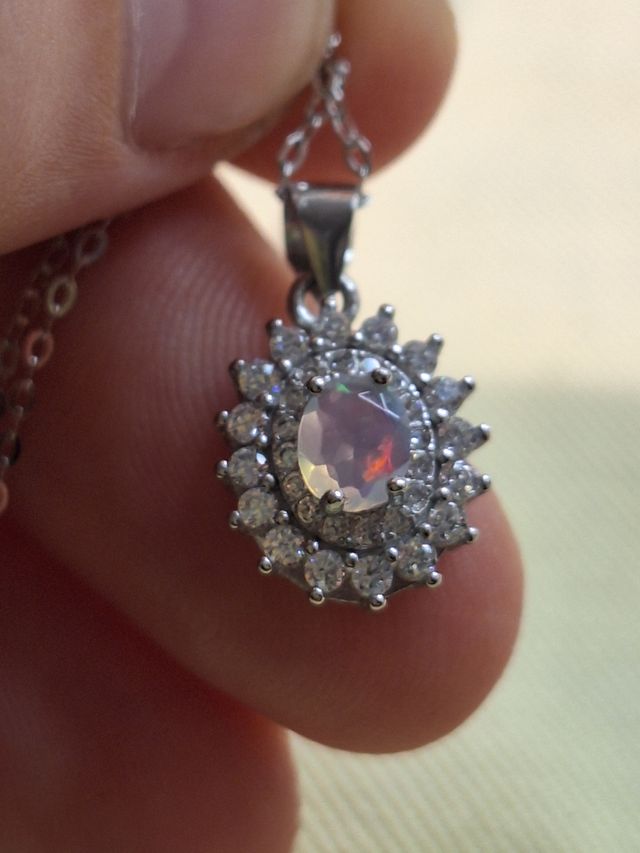 Pendente Opale naturale e catenina