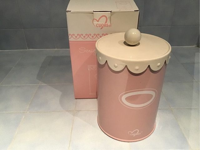 Contenitore. Caffe,farina ecc